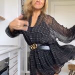 Mónica Hoyos Instagram – 😂😂 tengo que dejar el café y tú?? 
Viernes de preciosos 😏