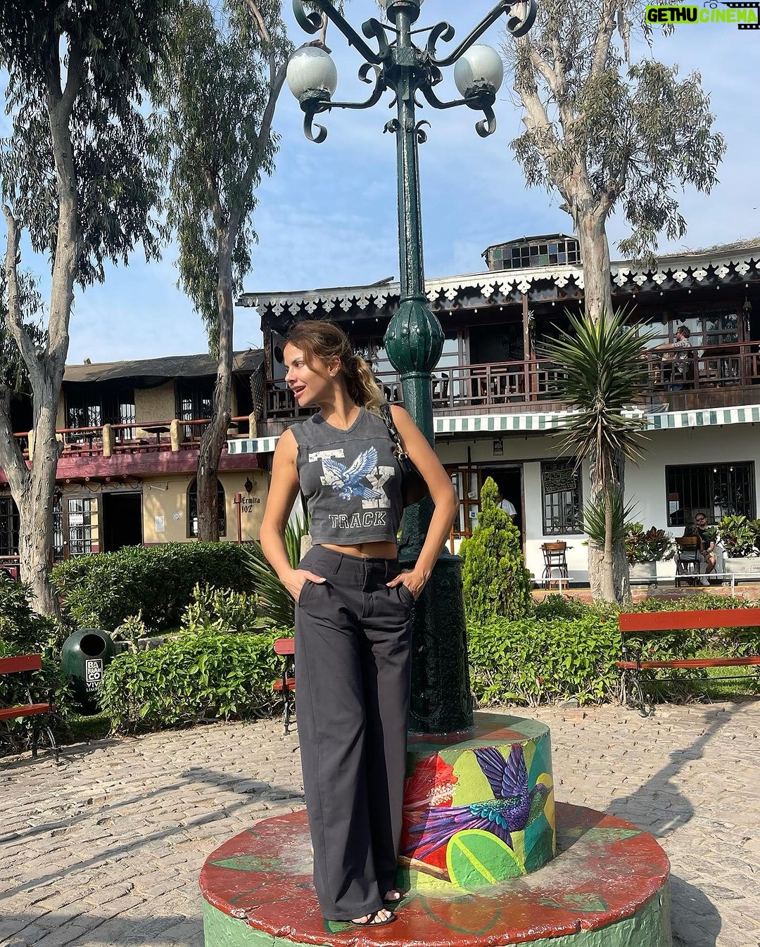 Mónica Hoyos Instagram - Hago siempre el bien, así cuando hablan mal de mi no les queda otra que mentir ✌️