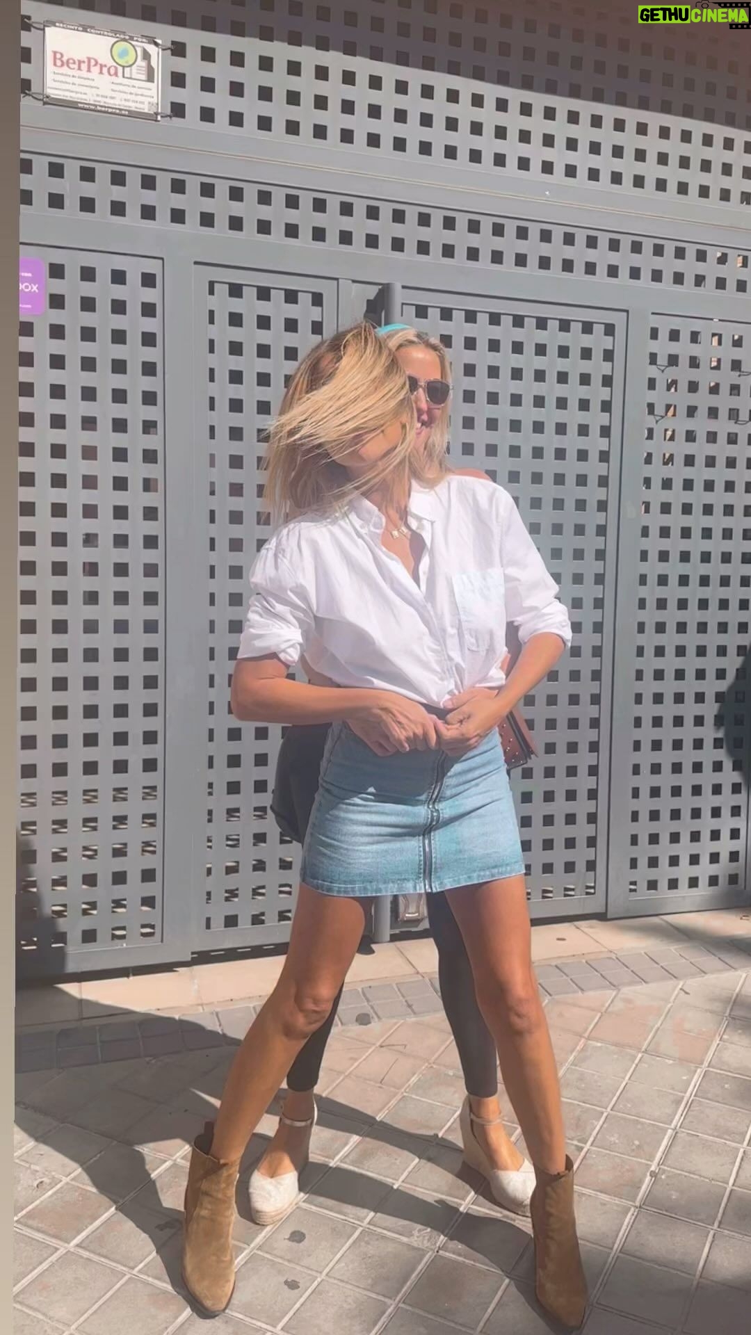 Mónica Hoyos Instagram - Amigas que te curan el alma #love