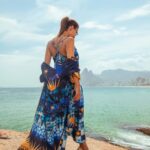Mónica Jardim Instagram - Olá Dezembro! Recebo o meu mês com 30 graus e a boa energia carioca 😉🌴🇧🇷 📸 @renatacoutinhofotografia #riodejaneiro @lezalez @justforherlojaoeiras Rio de Janeiro, Rio de Janeiro