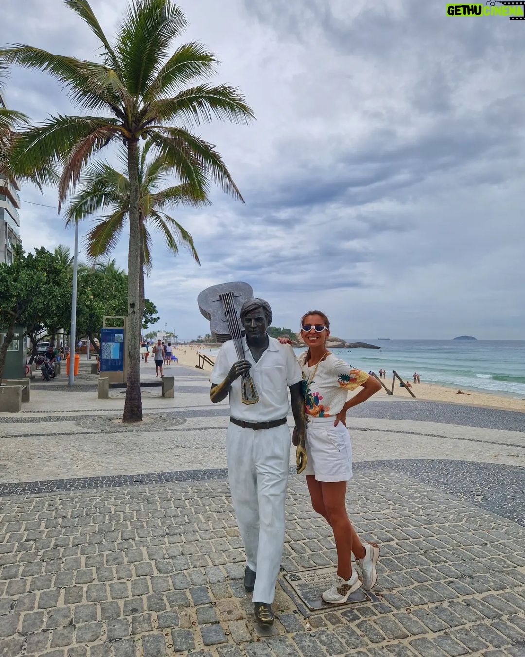 Mónica Jardim Instagram - E o Rio continua lindo 😍 #riodejaneiro 🇧🇷 Rio de Janeiro Brasil