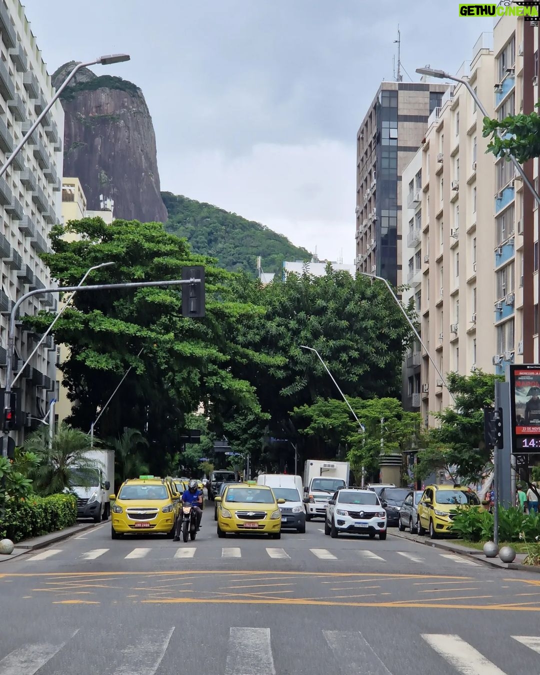 M贸nica Jardim Instagram - E o Rio continua lindo 馃槏 #riodejaneiro 馃嚙馃嚪 Rio de Janeiro Brasil