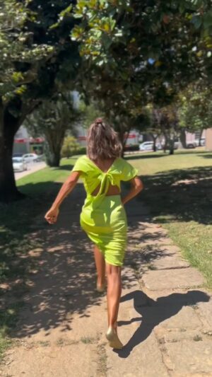 Mónica Jardim Instagram - Domingo é sempre uma correria!
👗 @mummycool_pt
