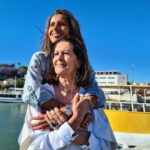 Mónica Jardim Instagram - Gracias mamá por tu mejor regalo, la VIDA! Um primo espanhol com alma de poeta escreveu sobre ela: "Te has ido sin ruído, suavemente... A unirte al penoso rosário de personas queridas. Cada dia será para nosotros, un trozo de tu ayer que nos recuerde tus ansias de vivir y tu alegría. Nos quedas tantas cosas! Tu pelo negro azabache; Tu piel morena, tersa, lisa; Tus ojos grandes, luminosos, de mirada expresiva; Tu elocuente voz; Tu risa blanca, amplia, contagiosa, cantarina; Tu clase infinita; Tu elegância; Tu armonía.... Que pena de otra flor que se marchita! Quisiera unirlo todo y revivirte toda en mi poesia!" Te quiero siempre ❤️