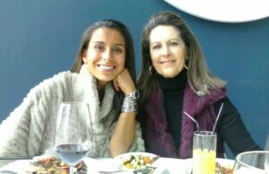 Mónica Jardim Instagram - Mamy, te celebro hoy y siempre ❤️
Era a primeira a ligar-me neste dia e cantava-me sempre a mesma canção:
"El dia que tu naciste, nacieron todas las flores
Y en el pilar del bautismo, cantaron los ruiseñores.
Si yo pudiera bajarte las estrellas y un lucero,
Para poder demostrarte lo mucho que te quiero"

Esta foto foi no meu aniversário há uns anos.... confesso que hoje foi difícil.... ❤️