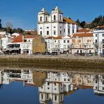 Mónica Jardim Instagram - Começar o ano nos lugares onde somos felizes 💛 Feliz 2024 para todos! 🥳 #alcacerdosal #santasusana #alentejo Alcácer do Sal