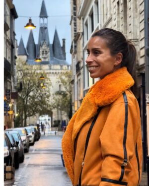 Mónica Jardim Instagram - Première fois à Bordeaux! 😊
Foram uns valentes 15 kms a pé para descobrir os encantos desta bonita cidade, património mundial da Unesco e capital mundial do vinho! Nada que dois copos de vinho não tenham ajudado 😜