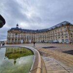 Mónica Jardim Instagram - Première fois à Bordeaux! 😊 Foram uns valentes 15 kms a pé para descobrir os encantos desta bonita cidade, património mundial da Unesco e capital mundial do vinho! Nada que dois copos de vinho não tenham ajudado 😜 Bordéus França