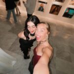 Mónica Mara Instagram - Gracias @spotify por impulsar a las mujeres en la inústria <3 escuchas os propongo una cosa: comentad una artista femenina que os guste y así podemos descrubir nuevas artistazas!