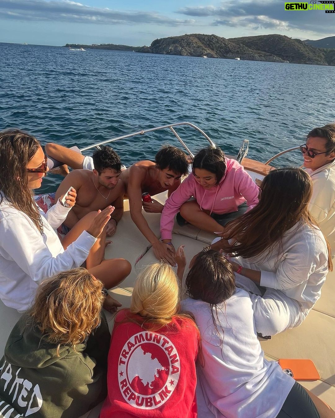 Mónica Mara Instagram - Mi mood ahora mismo el último video 🥺❤️ Cadaqués