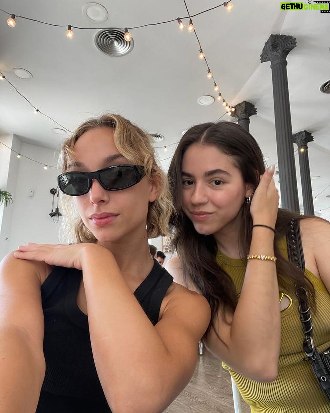 Mónica Mara Instagram - Fotos que me gustan con gente bonita a la que echo de menos un poco ya 🥲❤️🩹