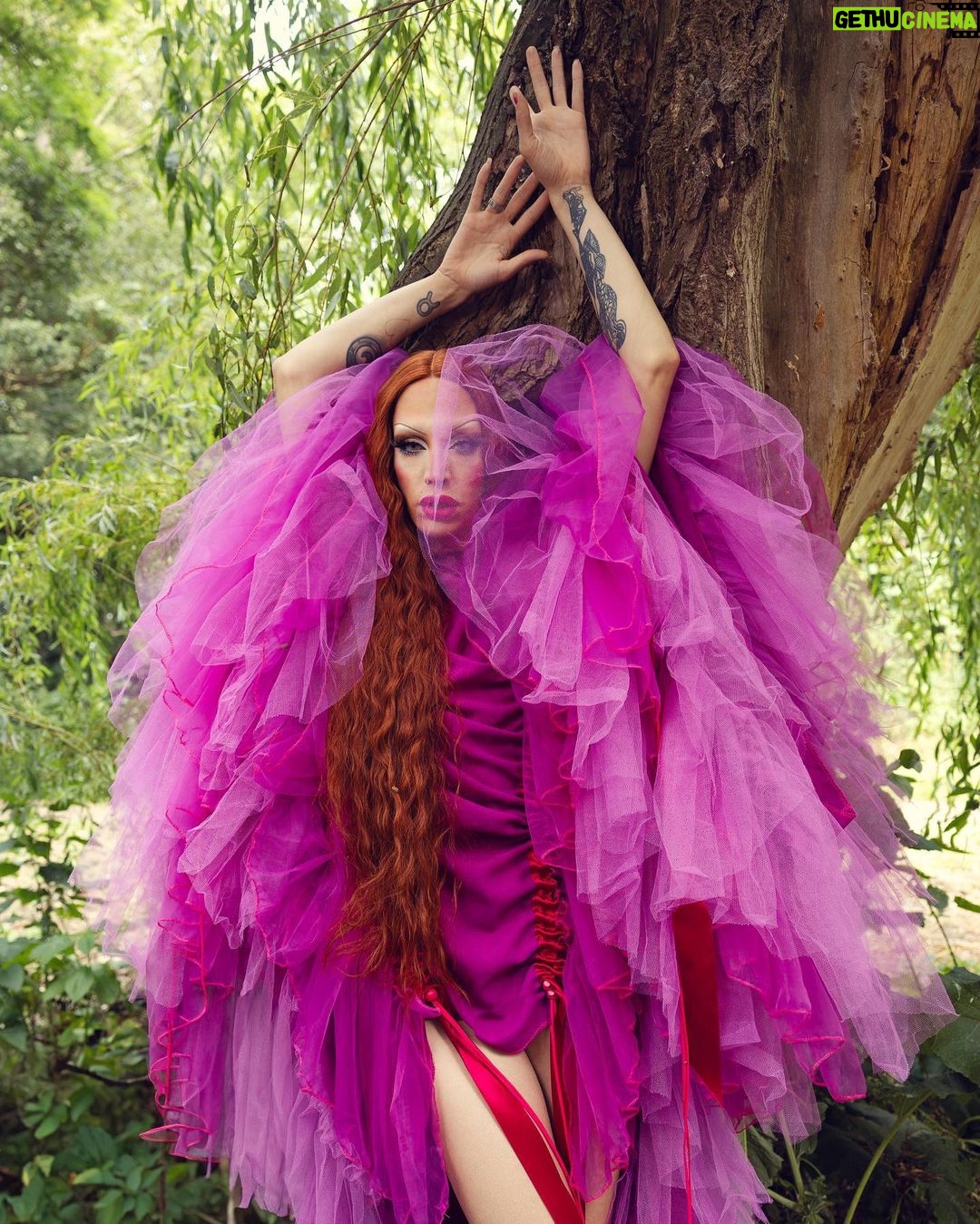 Ma'Ma Queen Instagram - Queen shit πΏππ Team credits Model @iammamaqueen Dress by @studio.hiem Photography @danaebphotography Assistance @annegathion #navb #rotterdam #rotterdamphotographer #rotterdamphotography #rotterdamphoto #model #nlmodel #rotterdammodel #modeling #netherlandsphotographer #nlphotography #nlshoot #rotterdampride #photography #photo #fashionshoot #fashion #beautyshoot #rotterdamfashion #amsterdamshoots #amsterdamphotographer #dutchphotographer #nederlandsephotographer #nederlandsefotograaf #hmua #mua #internationalphotographer #magazinecover #nature #naturephotoshoot Rotterdam, Netherlands