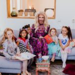 Ma’Ma Queen Instagram – Afgelopen zondag waren @iammamaqueen en de @bozebitchesboekenclub_ weer op bezoek voor een Drag Reading Hour!

Er werd gemake-upt, voorgelezen (ja, inderdaad weer uit ‘DE NEEhoorn’) en de snoepjes en popcorn gingen hard (en werden de volgende dag nog in alle hoeken van The Writer’s Guide gevonden). Kortom: een topmiddag! 

Tot de volgende! 🏳️‍🌈

#dragstorytime #reading #bookclub #feministbookclub #rotterdam The Writer’s Guide