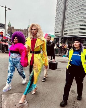 Ma'Ma Queen Instagram - Just a few snaps of last Sunday. I’m still processing how many people put time and energy in protesting and counterprotesting. All because my drag daughter @xtraxceptit and me are reading inclusive stories for children. An usually beautiful, meaningful, innocent yet important, joyful event. I hope with all my heart we can keep on doing this without having to counterprotest after. Without fearing we will be attacked or threatened for it. 
Thanks again for those who showed up and supported us! 
I love you. 
♥️
#spreadlovenothate