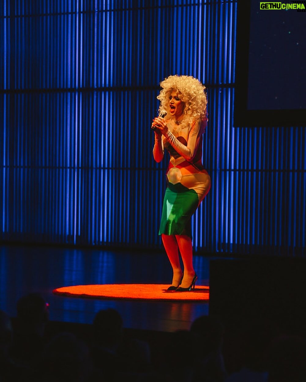 Ma'Ma Queen Instagram - Still can’t believe I did this! A had the honour and pleasure to give a Ted talk! I am now officially a @tedxamsterdam speaker! Never in my wildest dreams did I imagine myself to be on this stage and talk this talk. It’s has been a rollercoaster ride with ups and downs. It has been a long time I felt so nervous in every cell of my body but I didn’t let it get the best of me and pushed through. Walked onto the stage with my head held high and delivered the talk I worked and rehearsed so hard for. Special thanks for @annemariewisse for being my speaker coach. For @robinbaldy for sitting next to me in this rollercoaster. And to all the people from @tedxamsterdam I am so grateful to be invited for this beautiful journey. I have grown as a speaker, as an artist and as a human being. Thank you!♥️ Pictures by @oliviagracephotographyyy Muziekgebouw aan 't IJ