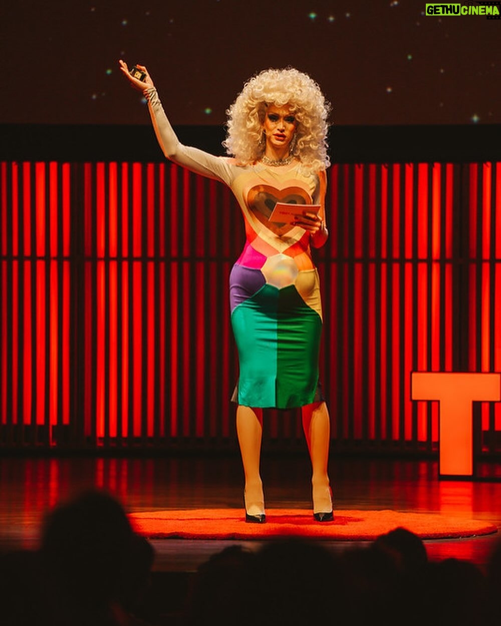 Ma'Ma Queen Instagram - Still can’t believe I did this! A had the honour and pleasure to give a Ted talk! I am now officially a @tedxamsterdam speaker! Never in my wildest dreams did I imagine myself to be on this stage and talk this talk. It’s has been a rollercoaster ride with ups and downs. It has been a long time I felt so nervous in every cell of my body but I didn’t let it get the best of me and pushed through. Walked onto the stage with my head held high and delivered the talk I worked and rehearsed so hard for. Special thanks for @annemariewisse for being my speaker coach. For @robinbaldy for sitting next to me in this rollercoaster. And to all the people from @tedxamsterdam I am so grateful to be invited for this beautiful journey. I have grown as a speaker, as an artist and as a human being. Thank you!♥️ Pictures by @oliviagracephotographyyy Muziekgebouw aan 't IJ