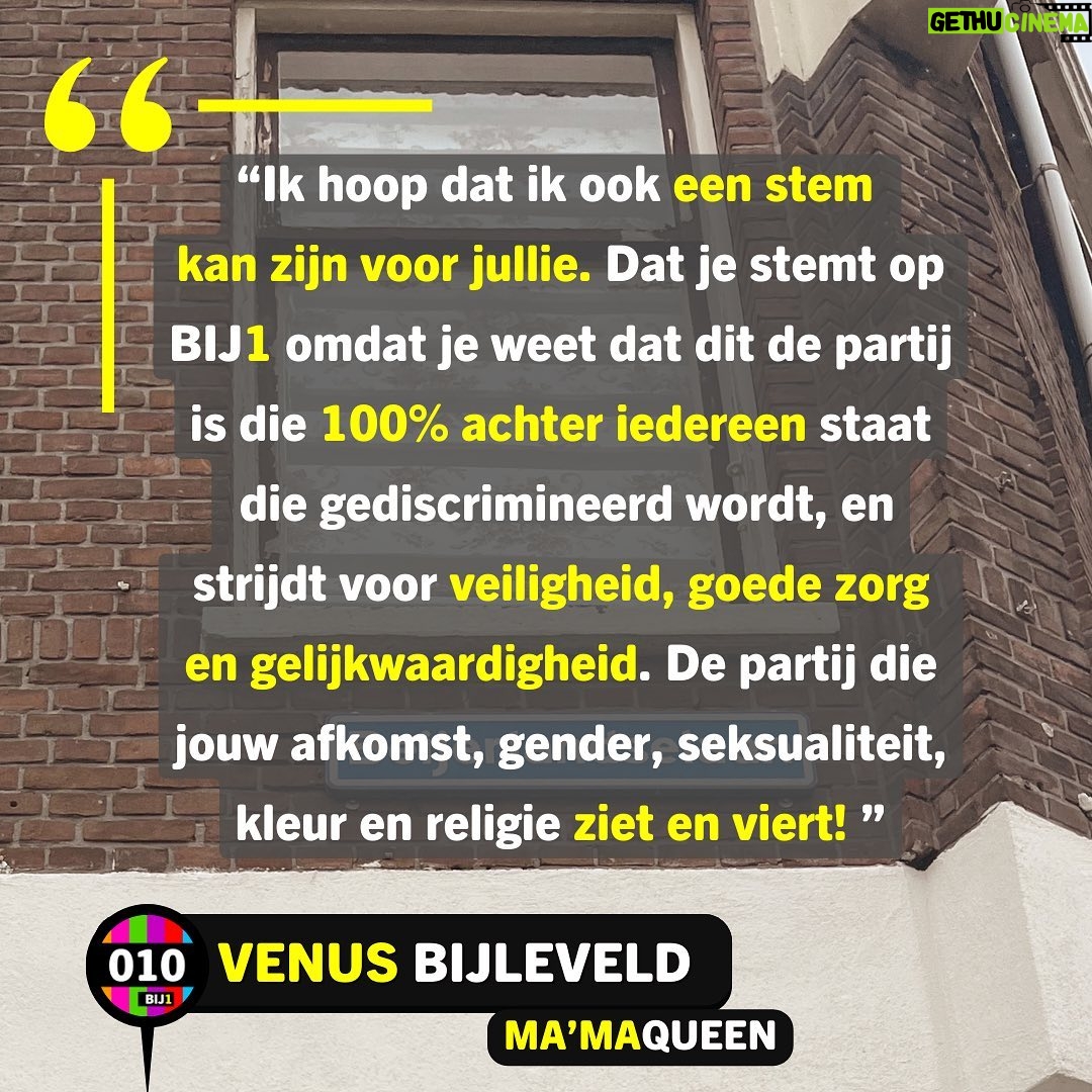 Ma'Ma Queen Instagram - ROTTERDAM REPRESENTS! Venus Bijleveld (die/diens) @iammamaqueen staat op nummer 13 op de kandidatenlijst van @politiek_bij1 voor de Tweede Kamerverkiezingen 2023. Samen met nog vijf andere kandidaten komt Venus uit…jawel..Rotterdam! 📸: @katalinn Venus is een multidisciplinaire performance artist, kunstenaar en dragmoeder. Venus woont in de wijk Feyenoord in Rotterdam Zuid. Wij vroegen Venus zichzelf daar voor te stellen bij diens favoriete plek: het kruispunt Randweg/Beijerlandselaan. Wat wil Venus bereiken voor stemmers binnen en buiten Rotterdam? En wat is diens verbinding met Zuid? Venus: “Ik voel mij thuis in Rotterdam Zuid, en dan met name op dit kruispunt Randweg / Beijerlandselaan. In mijn buurt wonen zoveel verschillende mensen met verschillende culturele achtergronden, afkomsten, leeftijden, religies, queers en trans- personen. Rotterdam Zuid is representing diversity! Er heerst een ‘we are in this together’ mentaliteit: een gelijkwaardig leven en laten leven. Als ik langs dit kruispunt loop voel ik dat echt! Iedereen is hier ‘anders’, maar ieder op een eigen intersectionele manier: wij voelen dat wij als gemarginaliseerde groepen door het huidige systeem niet worden gezien of serieus worden genomen. Dat schept wel een onuitgesproken band! Ik ontken niet dat er op Zuid ook queer- en transhaat heerst, maar ik ervaar juist dagelijks ook veel warme reacties op mijn uitgesproken queer uiterlijk.” Venus is namelijk in ‘full glam’ als Ma’MaQueen, maar ook ‘gewoon’ in broek met hoodie zichtbaar queer, trans, en nonbinair: “Juist nu is representatie hard nodig. Wij zijn er altijd geweest en wij zullen er altijd zijn. Ik hoop dat andere (jongere) queer- en transpersonen mij zien en denken: ‘Ik wil, kan én mag dat ook’. Dat zij zich gezien voelen.” Venus wilt ook een brug zijn voor de ouders, familie en vrienden, de ‘allies’, van de LHBTIQA+ gemeenschap. Ook buiten Rotterdam, in de kleine steden, in de Achterhoek: “Een stem op BIJ1 is een stem vóór jouw LHBTIQA+ dierbare! In deze keiharde rechtse wereld hebben zij jullie stem nodig in hun strijd naar veiligheid!” Caption & ID verder in de comments: