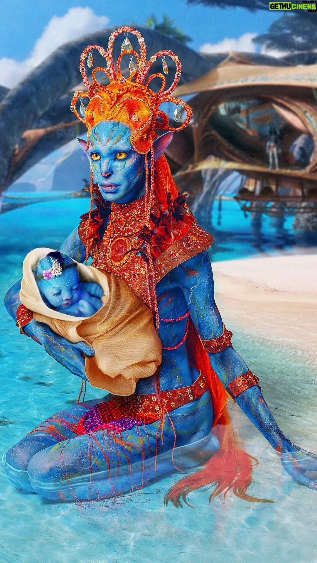 Ma'Ma Queen - 4.5K Likes - 13 years ago, after seeing Avatar I walked out of the cinema wishing I was blue, had a tale and could run around in a bioluminescent forrest. Commissioned by @disney and @20thcenturynl I was able to make my wish a reality and transform into a NaβVi. In collaboration with @candymakeupartist and @robster16 I brought my fantasy to life, creating these images inspired by the new Avatar movie.
I have been waiting patiently how the love story of Jake and Neytiri will continue, expanding their family, showing us more of the wonderful planet Pandora. Iβve kept up with interviews, βbehind the scenesβ and βmaking offsβ know all about improved technology for insane visuals, melodys and music to emphasize the magic of James Cameronβs dream coming true. The moment is finally here; Avatar: The Way of Water is out now!
Music by James Horner; Becoming one of the people, becoming one with Neytiri.
Credits:
Creative - and Art direction by me
Outfit design and execution by me
Full Body Art by @candymakeupartist
Photography and retouching by @robster16
Ginger wig by @vivaldified
Black wig by me
Editing video by @theritabook & @licka_lolly
Ofcourse Iβm the model represented by @thedragagency
#ad #avatar #wayofwater #avatarwayofwater #drag #dragart #art #dragqueen #fashion