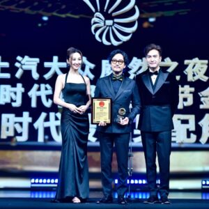 Ma Kwok-Ming Instagram - 好開心有機會同 高海寧小姐 1起参與 第四屆新時代國際電影節……將最佳男配角 頒給 “毒舌大狀” 謝君豪先生……😎😎😎
還記得自己曾經好幸運地 同 謝君豪先生参演過 電視劇 “下1站彩虹”……劇中他是我的哥哥……恭喜哥哥……🥳🥳🥳🎉🎉🎉🎊🎊🎊

@modetuxedo 
@urbanbymode
