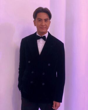 Ma Kwok-Ming Instagram - Asian Academy Creative Awards……😏😏😏
新加坡惠州會館200周年……😎😎😎
謝謝邀請……😊😊😊🙏🙏🙏
@elaine_yiu 

outfit: @ralphlauren
shoes: @jimmychoo
style director: @derekho_ 
styling: @willng_cc @creativecoven_