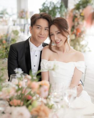 Ma Kwok-Ming Instagram - Had a wonderful celebration party with our beloved relatives in hk :)
Many thanks to all those who helped out with the party 🫶🏻

Planner ｜ @ambridesmate 
Photography｜ @samanthakongphotography 
MC｜ @emceebonnie @siusiubonbon 
Flower & decoration｜ @freeconcept_hk 
Candy corner｜ @cakecohk 
Perfume bar & wedding favour｜ @sovosperfumery 
Photo booth & printing service｜ @miniboothhk 

👰🏻‍♀️ 
Dress｜ @bridalistic_official 
🤵🏻
Suit｜ @modetuxedo @urbanbymode

Hair @jun_cy @bhc_peninsula 
Makeup @chloe0819