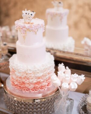 Ma Kwok-Ming Instagram - Had a wonderful celebration party with our beloved relatives in hk :)
Many thanks to all those who helped out with the party 🫶🏻

Planner ｜ @ambridesmate 
Photography｜ @samanthakongphotography 
MC｜ @emceebonnie @siusiubonbon 
Flower & decoration｜ @freeconcept_hk 
Candy corner｜ @cakecohk 
Perfume bar & wedding favour｜ @sovosperfumery 
Photo booth & printing service｜ @miniboothhk 

👰🏻‍♀️ 
Dress｜ @bridalistic_official 
🤵🏻
Suit｜ @modetuxedo @urbanbymode

Hair @jun_cy @bhc_peninsula 
Makeup @chloe0819