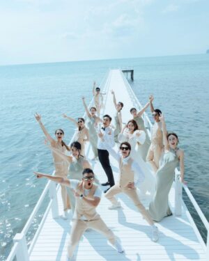 Ma Kwok-Ming Instagram - 謝謝老婆為老公安排咗個完美婚禮……
每個細節都很美……流程安排得很好……大家都玩得很開心……
😘😘😘
謝謝兄弟姊妹團……😎😎😎

outfit: @tomford 
shoes: @jimmychoo 
style director: @derekho_
styling: @willng_cc @creativecoven_

groomsmen outfits @ca_cindyalan