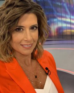 Macarena Pizarro Instagram - Lista para una nueva edición de @chvnoticias suerte para todos!!! (Collar🍀 @daianarosse )