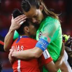 Macarena Pizarro Instagram – Gracias campeonas!!! 🇨🇱 Por enseñarnos que nuestros sueños no tienen límites!!! 💪🏻 Esto recién comienza!! @tianeendler @laroja #larojafemenina