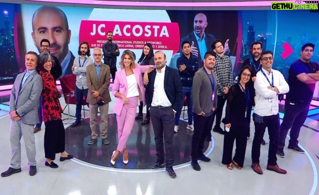 Macarena Pizarro - 1.1K Likes - Hay equipo señores 💪🏻@chvnoticias