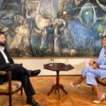 Macarena Pizarro Instagram - La primera entrevista al Presidente Gabriel Boric en La Moneda. Con @yamaguchi.rodrigo @imagenesdechilejk @pazdiazs y la selfie sacada por el propio Presidente.