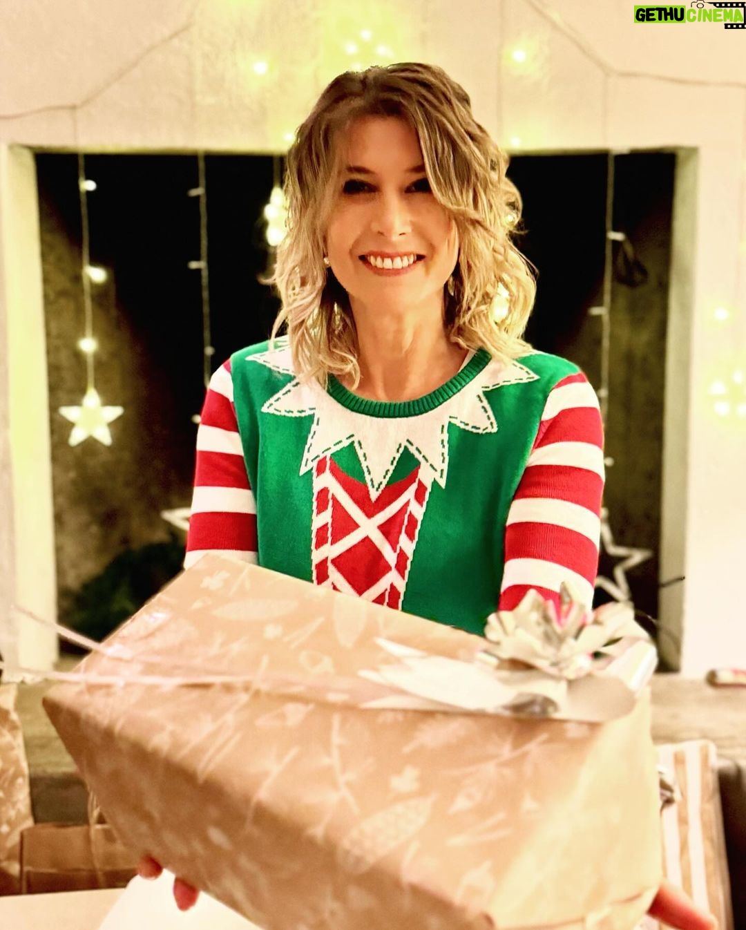 Macarena Pizarro - 1.9K Likes - Feliz Navidad 🎄
