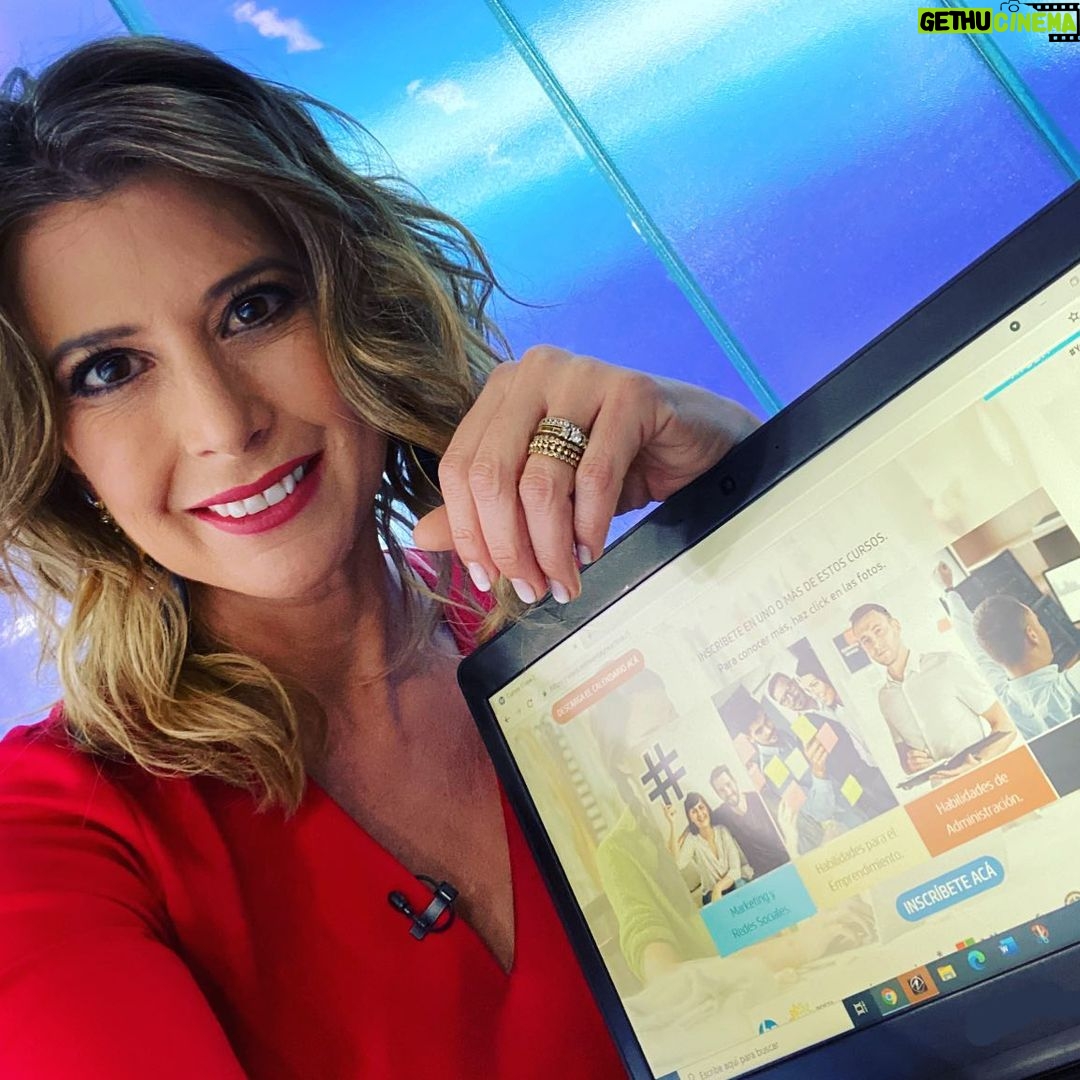 Macarena Pizarro - 1.4K Likes - Dato para emprendedoras y emprendedores. Conocí estos cursos, que son gratis y pueden entregarles herramientas para reinventarse y alcanzar sus metas. Si entran al link de mis stories podrán conocer toda la variedad de cursos disponibles en HPLife. Ojalá les sirvan!!! Suerte!!!!