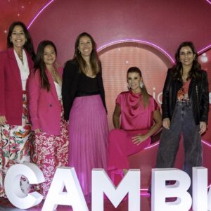 Macarena Pizarro Instagram - Lanzamiento nueva imagen @cicatricurechile y nueva línea #cicatricureporcelana 💕