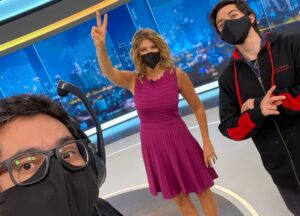 Macarena Pizarro Instagram - Todo comenzó en el 2017 con el programa Aquí está Chile, luego vinieron cientos de coberturas especiales, estallido, pandemia, elecciones miles, debates y guerra… Gracias @cnnchile por todo lo aprendido y por las amistades ganadas!!! Nos seguiremos viendo en los pasillos de Machasa. @daniel_m_t @monicarincon2017 @burgos.matilde @viviencina @superkofy @boige_86  y tantos tantos más!!!!