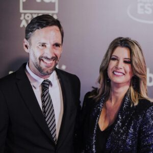 Macarena Pizarro Instagram - #premiosestrellas2021 ⭐️
@chvnoticias 
@majo_olas styling 
@makarena_montaner 👗
@alezuazo_makeup 💄
@pablozamoranoruiz 💇‍♀️
@majocontreras3d 💍
@manicure_impress 💅🏻