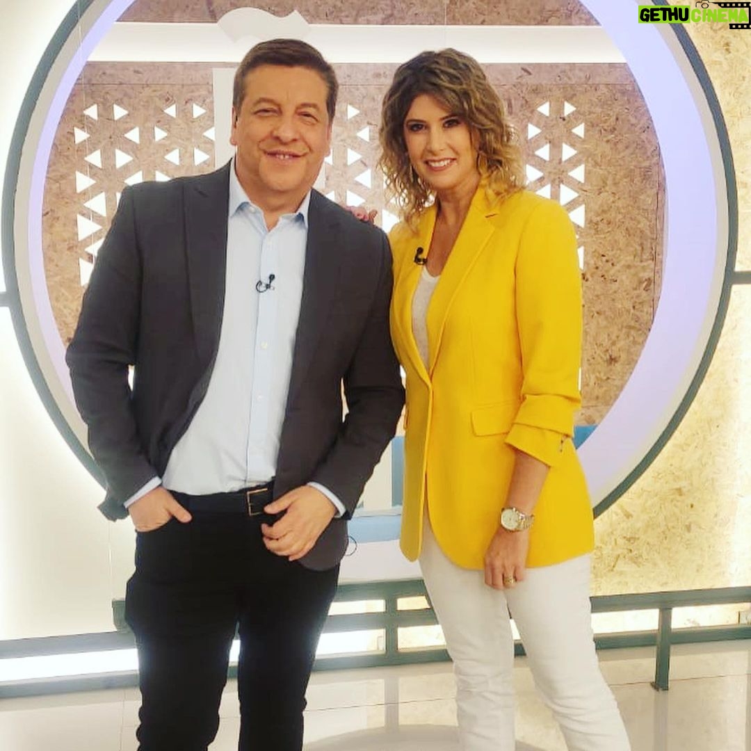 Macarena Pizarro - 3.5K Likes - Segundo día en #contigoCHV junto a @jcrodriguezoriginal
Muchas gracias a todos por los buenos comentarios y el cariño!!! 💛
