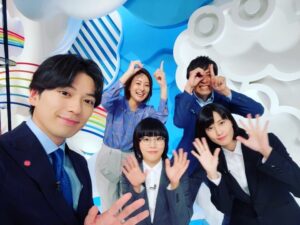 Mackenyu Instagram - 新水曜ドラマ　「同期のサクラ」
今夜10時からです！
ぜひぜひぜひ。
#桝太一　さん
#徳島えりか　さん
@ntvzip 
ありがとうございました^^