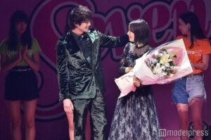 Mackenyu Instagram - すずのセブンティーン卒業式 サプライズで お邪魔させていただきました。 すず、おめでとう！ #セブンティーン学園祭