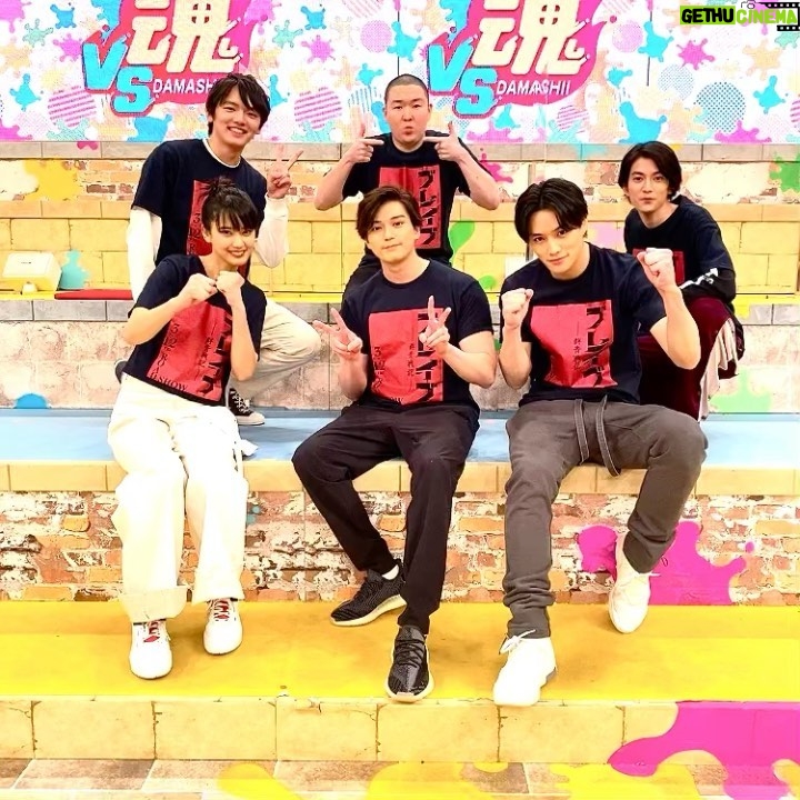 Mackenyu Instagram - W/members of the feature film, BRAVE. VS魂 ブレイブチームで お楽しみに😄 #ブレイブ群青戦記 #3月4日放送予定