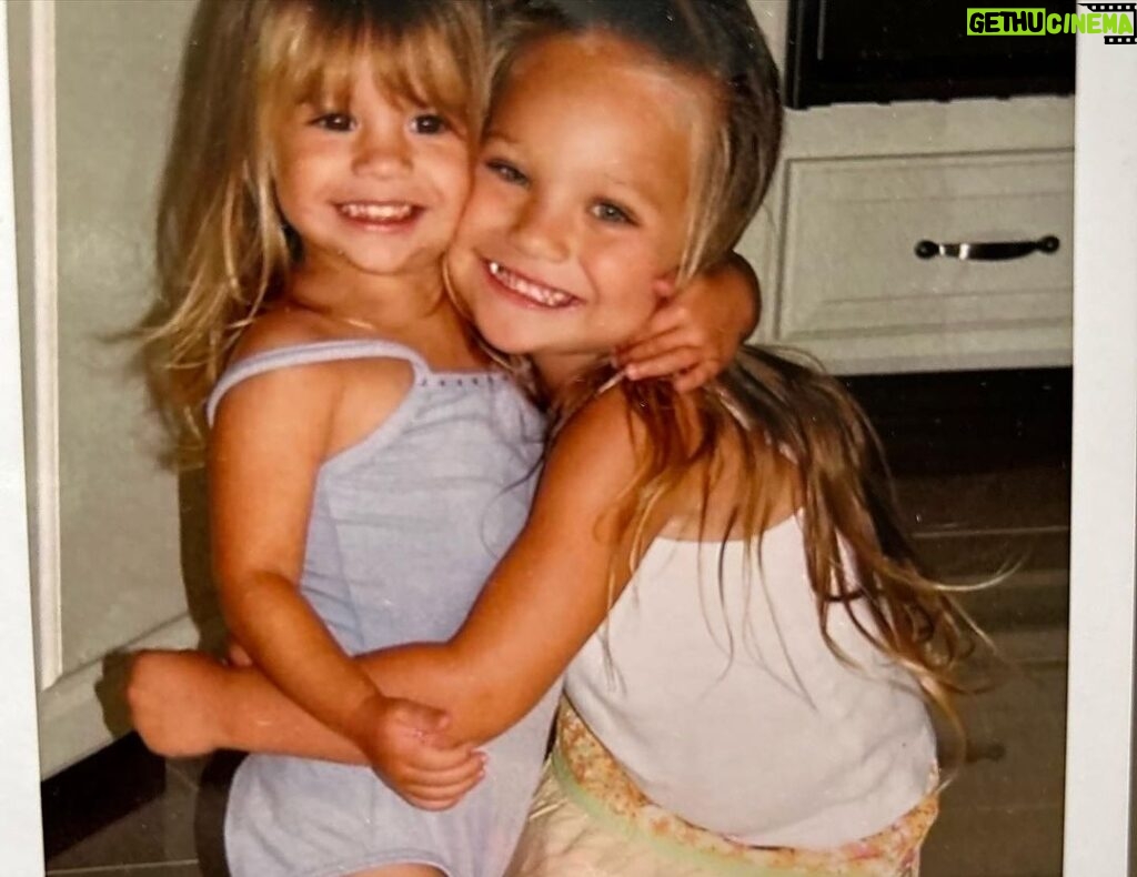 Mackenzie Ziegler Instagram - i cry just thinking about you. there’s no me without you. happy birthday moo i love you ♥️