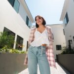 Mackenzie Ziegler Instagram - the weather is nice up here, layered in AE, and smiling - always @americaneagle #AEJeans #AEPartner
