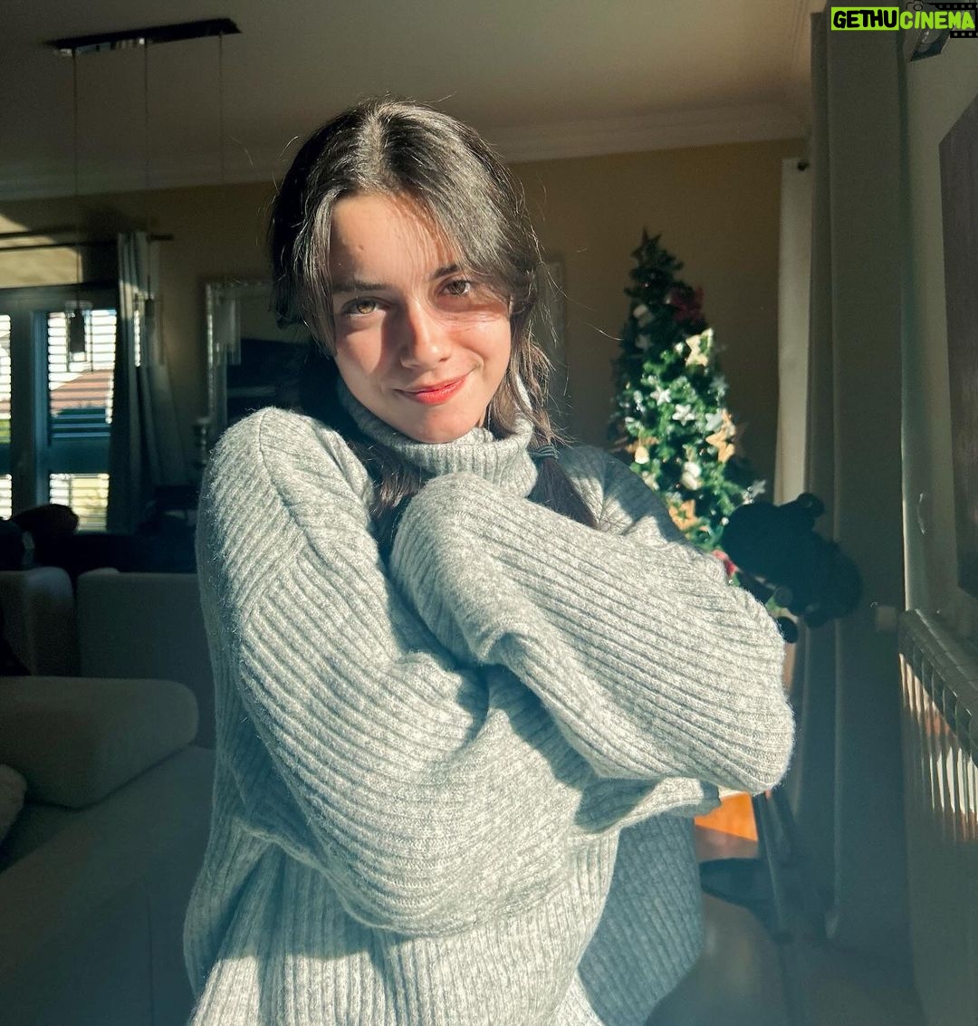 Madalena Aragão Instagram - cozy em casa 🎄