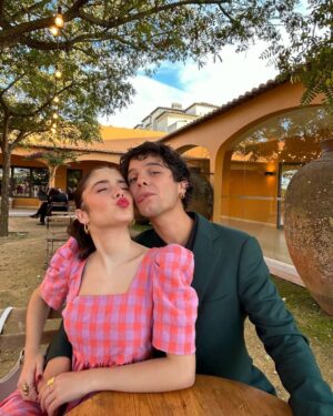 Madalena Aragão Instagram - Dia de casório 🌸🌼