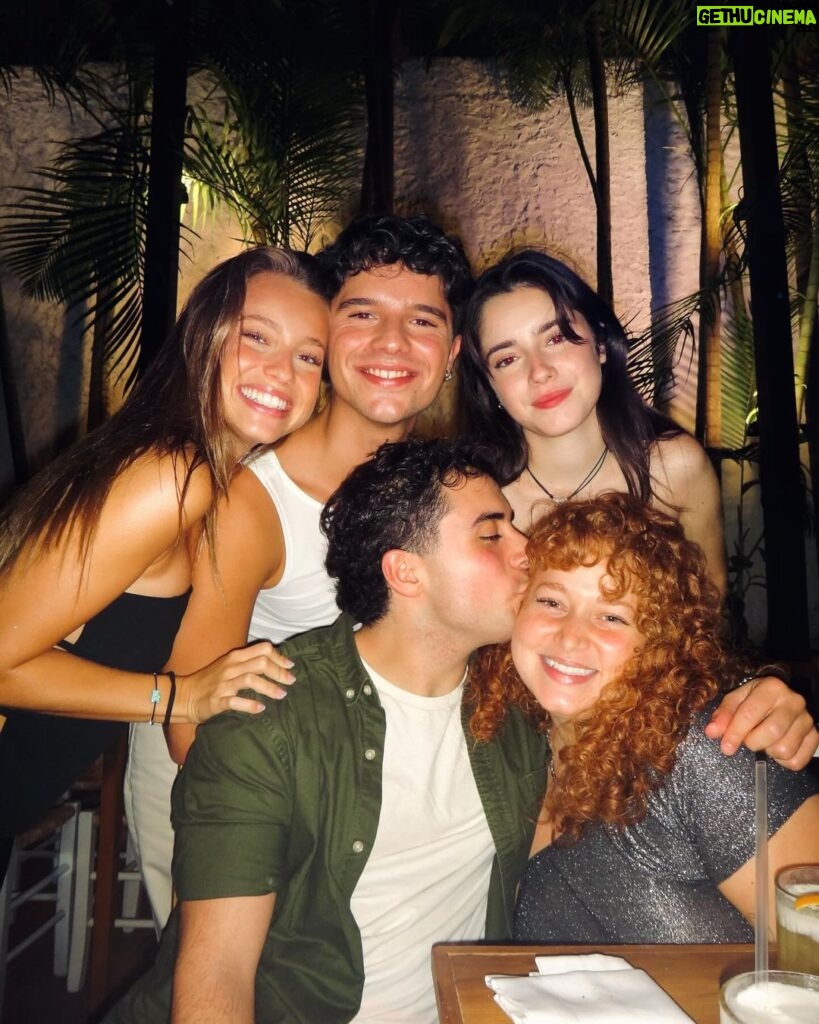 Madalena Aragão Instagram - Boa noite povo que a gente chegou 🇧🇷 Rio de Janeiro
