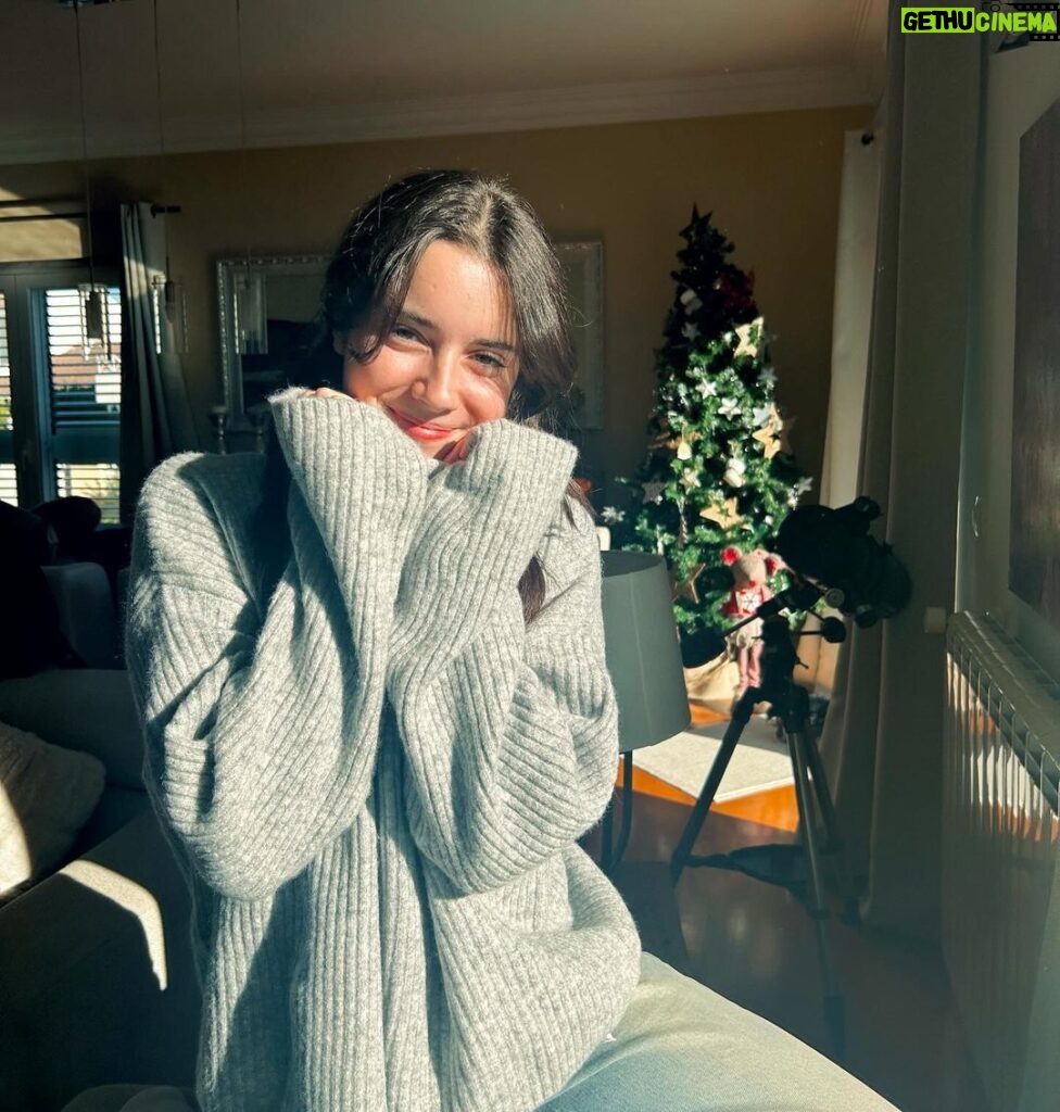 Madalena Aragão Instagram - cozy em casa 🎄