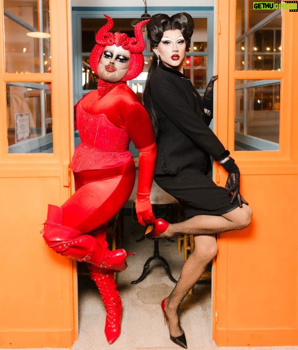 Madame Madness Instagram - 😈 THE DEVIL MADE ME DO IT 😈 Flashback to Paris Queer Winter Market 2022 @marchedrag with @madamemadness, @mllekisss and @janaitrejo What a fun day! 🎄 Photos by @janaitrejo Paris, France
