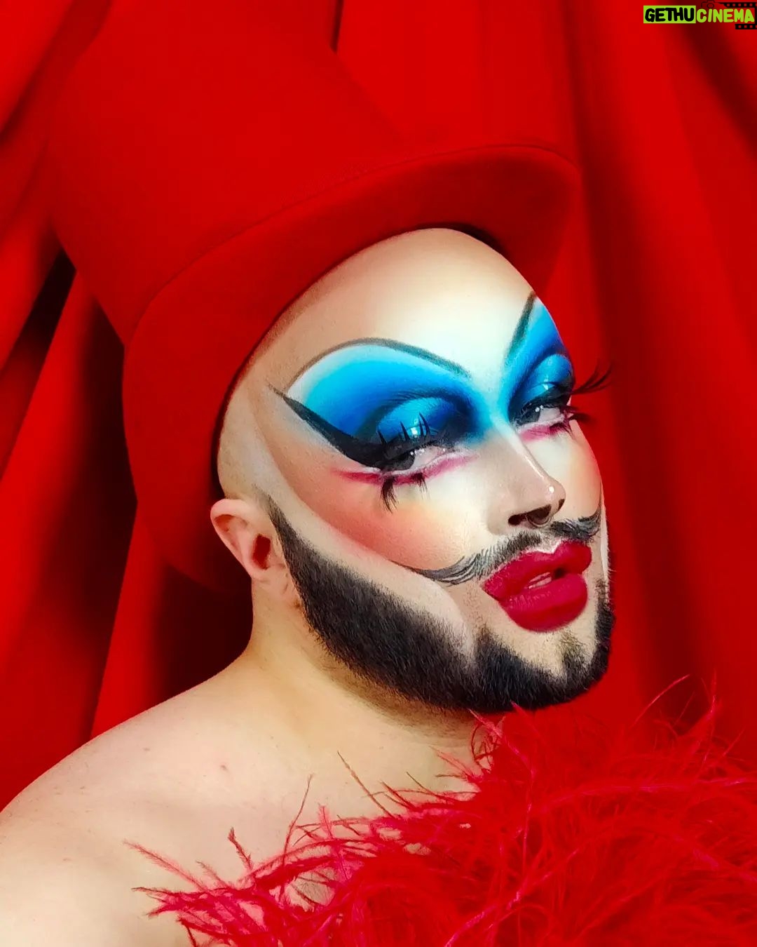 Madame Madness Instagram - Hey big spender! šø spend a little time with me š¹š Lashes @sistermarypatmccooter #drag #dragqueen #dragrace #RPDR #transformationtuesday #cute #dragmakeup #mua #makeup #love #instagood #instamood #instadrag #photooftheday #tbt #beautiful #happy #fashion #ootd #fun #igers #amazing #beauty #gay #gayguy Amsterdam, Netherlands