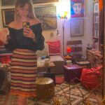 Maddie Phillips Instagram - the feminine urge to solely exist in the realm of bare feet, Bob Dylan anecdotes, hand made hand-me downs and Elis Regina 🚪 Manhattan, New York