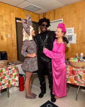 Maddie Ziegler Instagram - coachella… wow. a true honor ❤️ thank you @labrinth thank you @siamusic i love you special humans an unexplainable amount !!!!